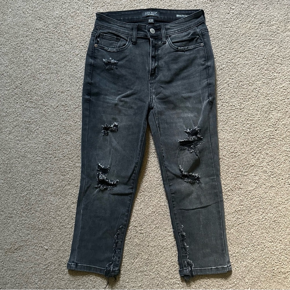 Judy Blue Skinny Fit Capris Jeans with Distressed Details JB82270BK 1/25